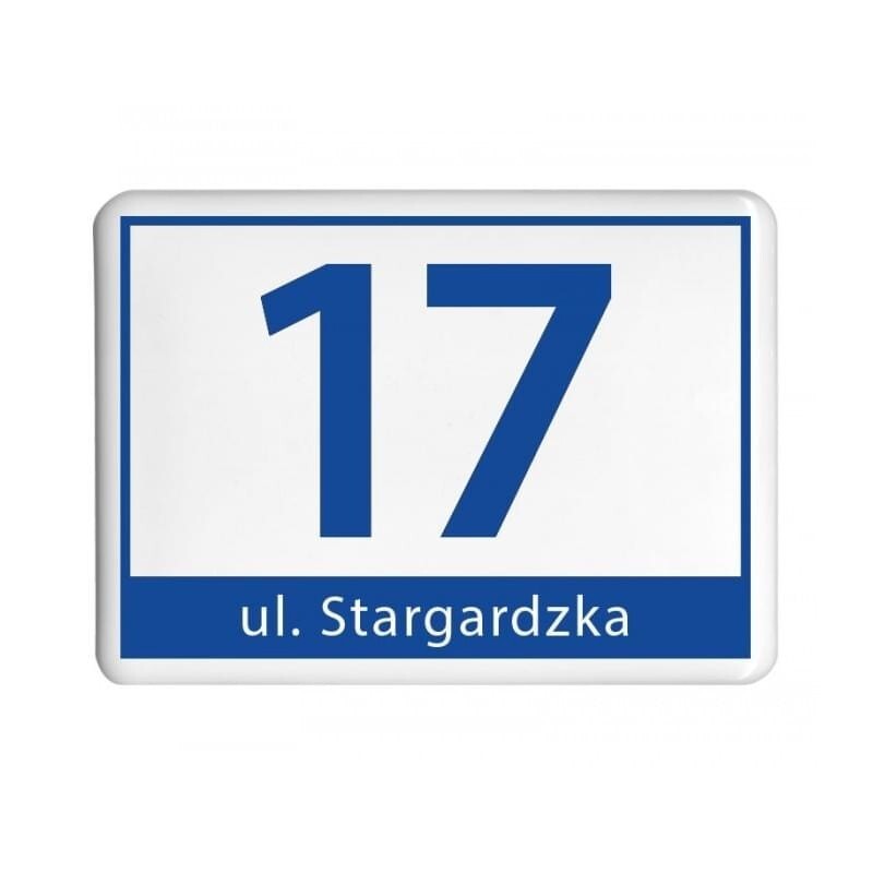 Tabliczki z nazwą ulicy i numerem domu