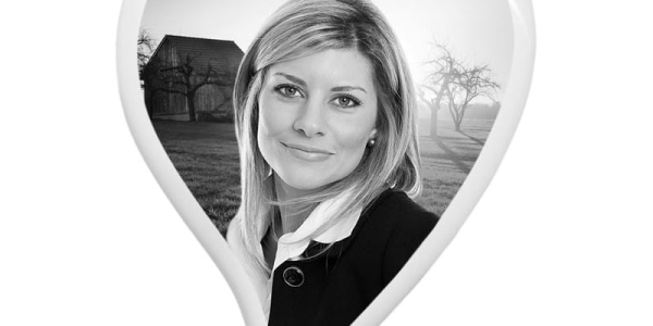 Fotoporcelana czy zdjęcie na szkle lub w krysztale? Co wybrać na pomnik i nagrobek?