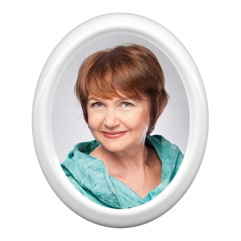 Czym przykleić zdjęcie do pomnika na cmentarzu? Porady i wskazówki